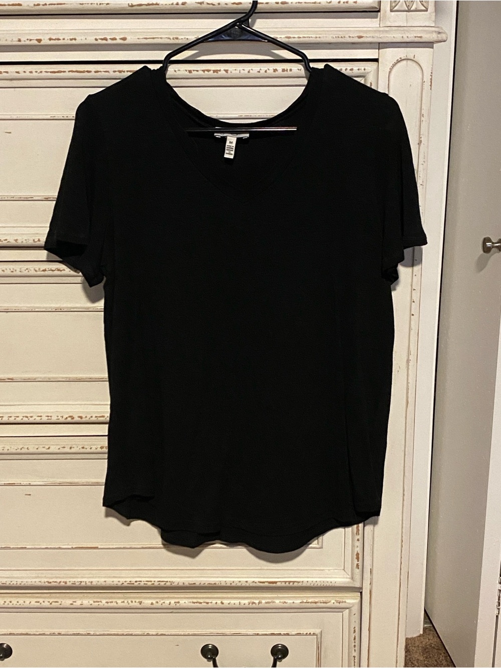 Jessica Simpson Black V-Neck Short Sleeve Tee Top